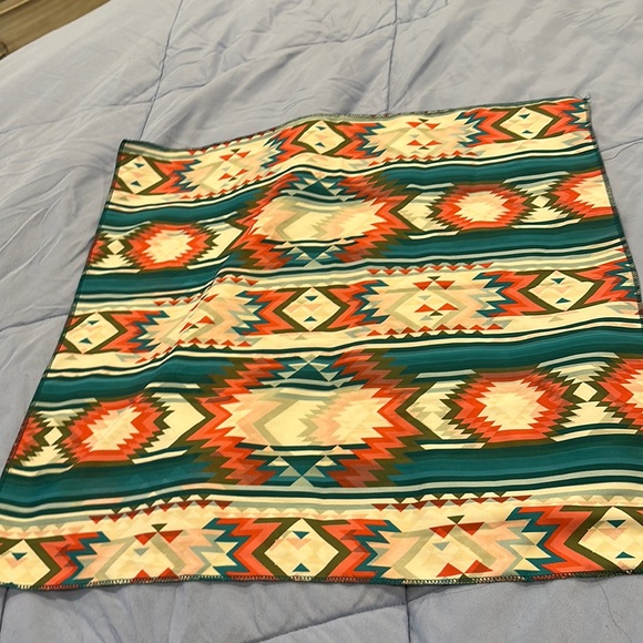 Mini wild rag 19.5”x19.5” - Picture 1 of 1